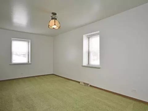 9043 Bartlett Ave, Brookfield, IL 60513 photo 13