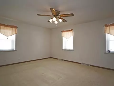 9043 Bartlett Ave, Brookfield, IL 60513 photo 12