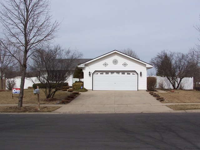 2805 W Douglas St, Joliet, IL 60435 photo 16