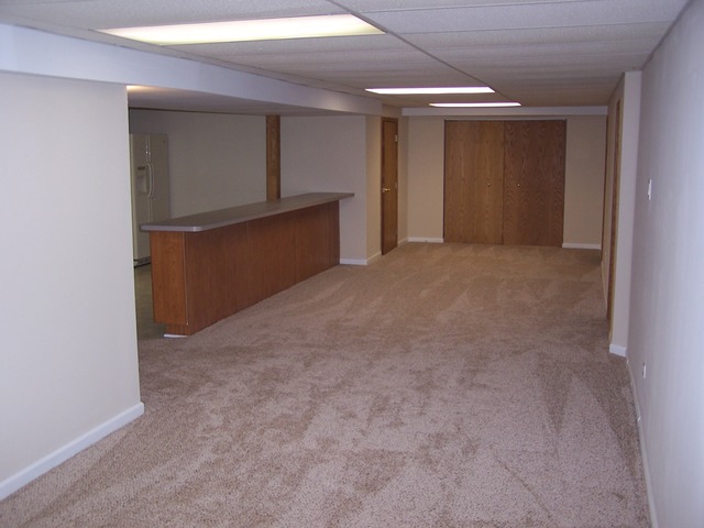 2805 W Douglas St, Joliet, IL 60435 photo 9