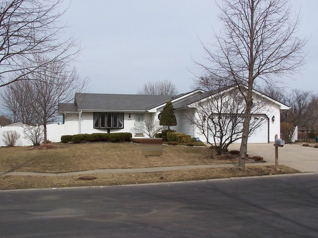 2805 W Douglas St, Joliet, IL 60435 photo 1