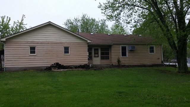 400 Triggs Ave, Elgin, IL 60123 photo 2