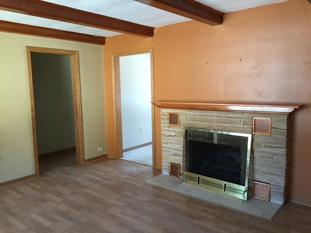 400 Triggs Ave, Elgin, IL 60123 photo 9