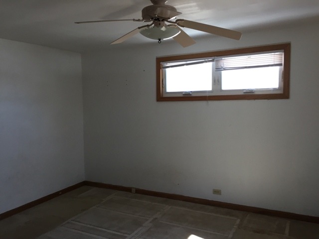 400 Triggs Ave, Elgin, IL 60123 photo 12