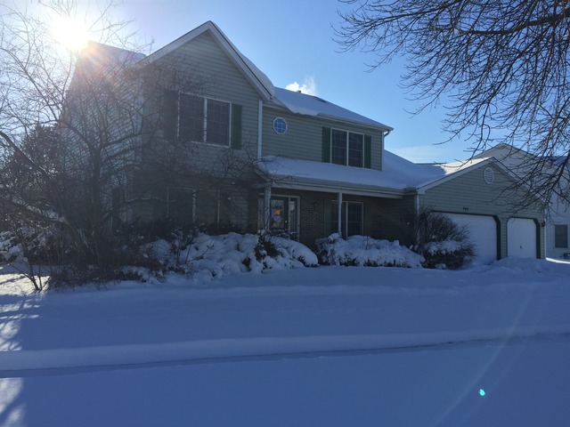 705 Canyon Ln, Elgin, IL 60123 photo 1