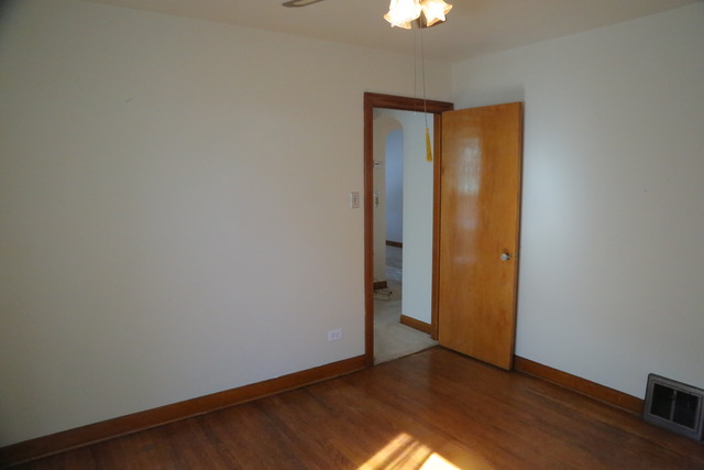 6123 S Mason Ave, Chicago, IL 60638 photo 2
