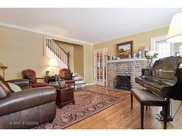 199 S Rex Blvd, Elmhurst, IL 60126 photo 2