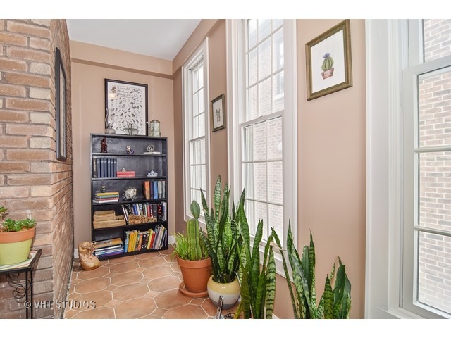 199 S Rex Blvd, Elmhurst, IL 60126 photo 6