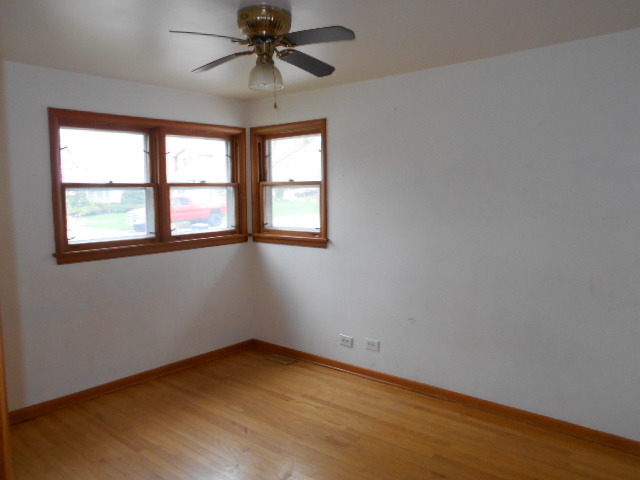 368 N Commonwealth Ave, Elgin, IL 60123 photo 8