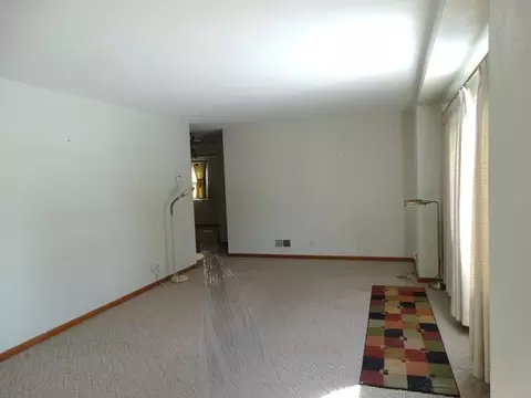 912 E 8th St, Lockport, IL 60441 photo 2