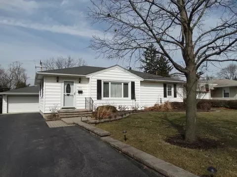 912 E 8th St, Lockport, IL 60441 photo 1