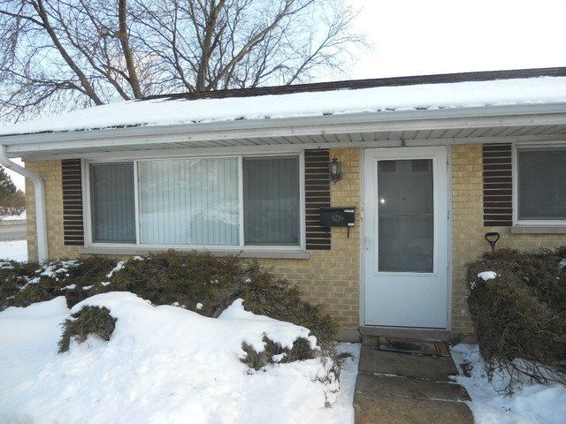 813 Valley Stream Dr #a, Wheeling, IL 60090 photo 1