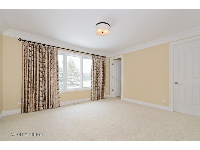 501 Echo Ln, Glenview, IL 60025 photo 13