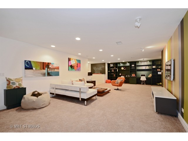 501 Echo Ln, Glenview, IL 60025 photo 18
