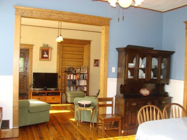 312 E 2nd St, Tampico, IL 61283 photo 3