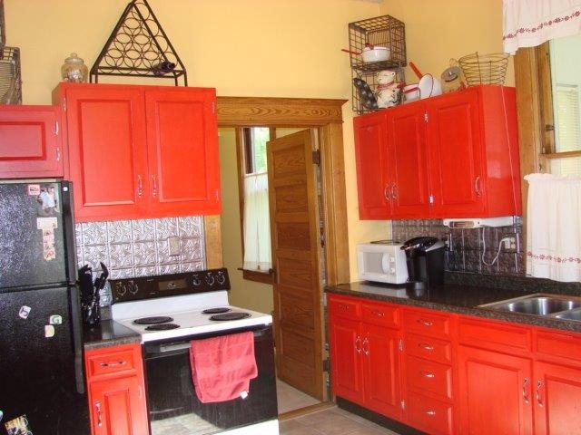 312 E 2nd St, Tampico, IL 61283 photo 5