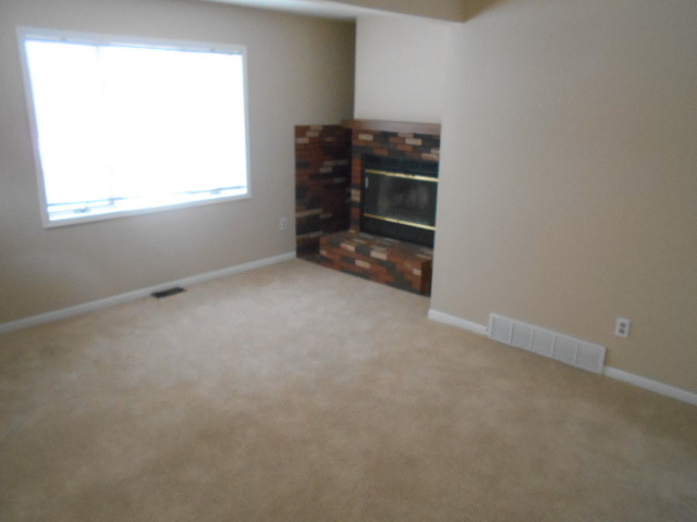 1010 Jericho Rd, Aurora, IL 60506 photo 4