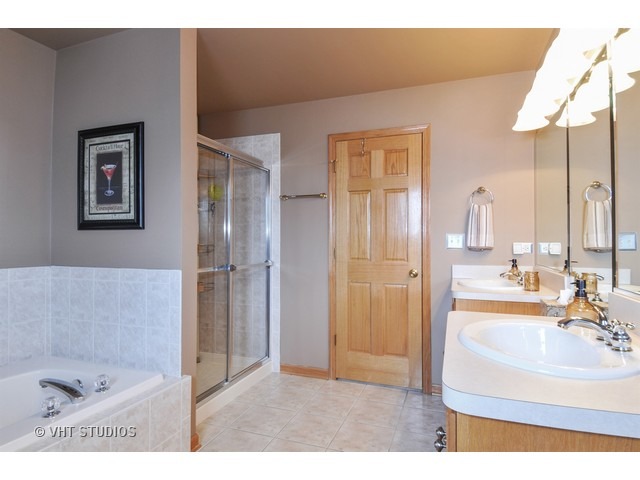 13160 Millbank Dr, Plainfield, IL 60585 photo 10