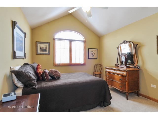 13160 Millbank Dr, Plainfield, IL 60585 photo 11