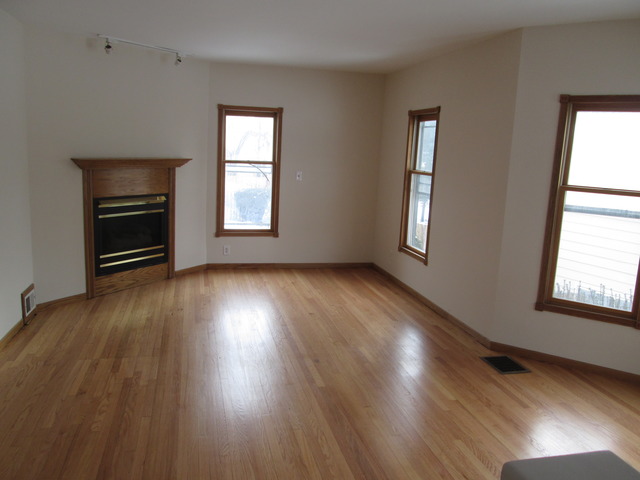 447 Delles Rd, Wheaton, IL 60187 photo 2
