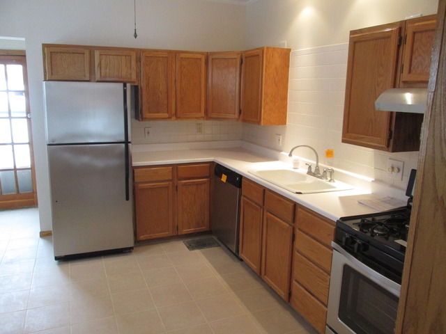 447 Delles Rd, Wheaton, IL 60187 photo 5
