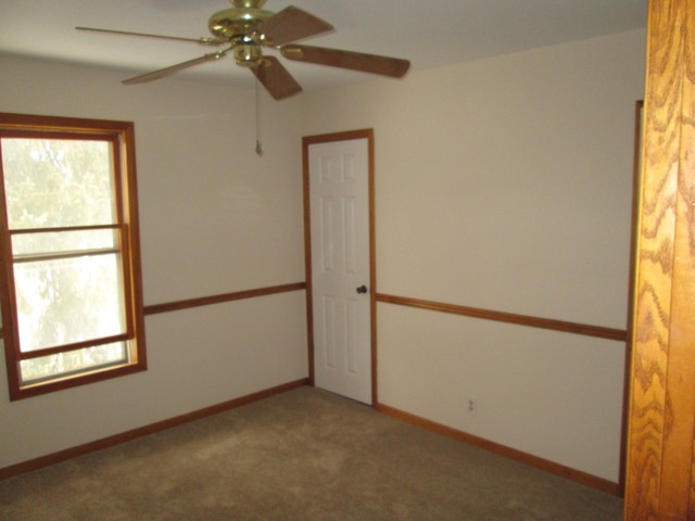 447 Delles Rd, Wheaton, IL 60187 photo 9