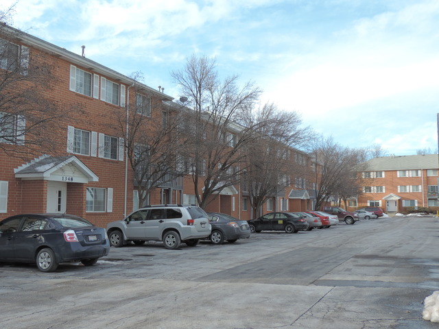 1348 S Lorraine Rd #b, Wheaton, IL 60189 photo 2