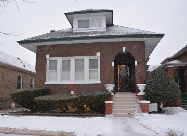8254 S Champlain Ave, Chicago, IL 60619 photo 1
