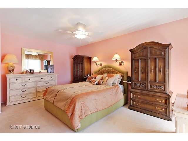 392 Elm Dr, Wheeling, IL 60090 photo 10