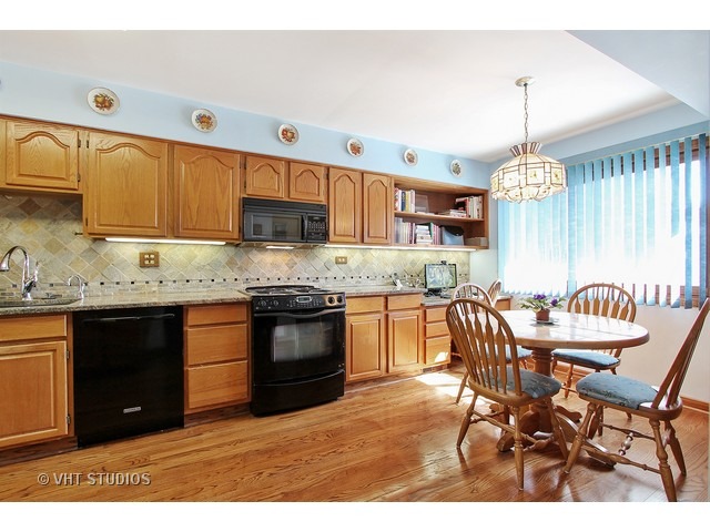 392 Elm Dr, Wheeling, IL 60090 photo 7