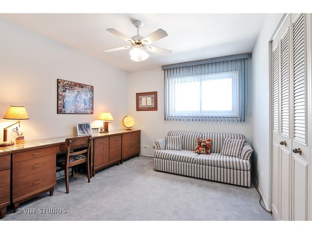 392 Elm Dr, Wheeling, IL 60090 photo 12