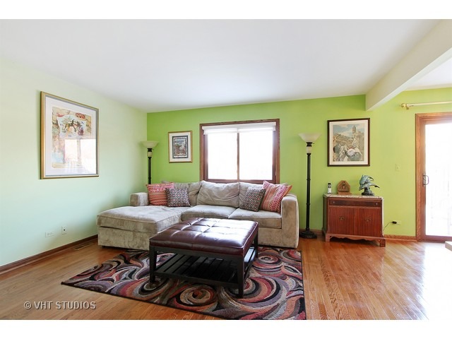 392 Elm Dr, Wheeling, IL 60090 photo 5