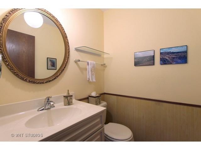 392 Elm Dr, Wheeling, IL 60090 photo 14