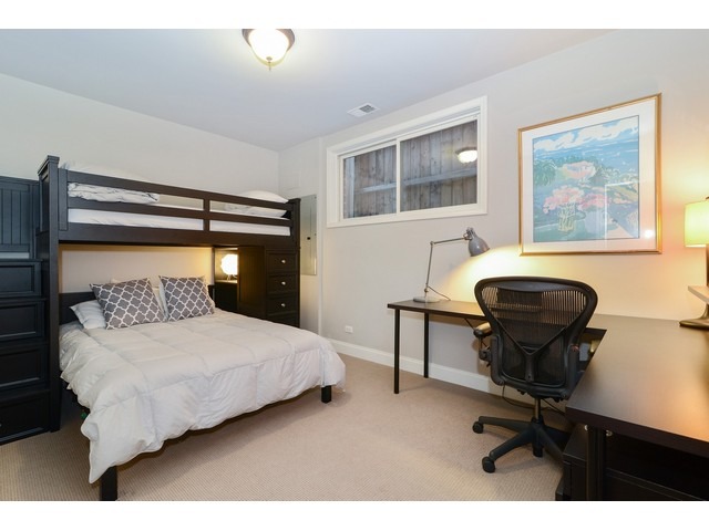 2021 N Oakley Ave, Chicago, IL 60647 photo 19