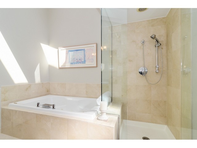 2021 N Oakley Ave, Chicago, IL 60647 photo 15