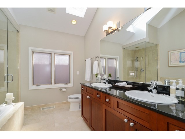 2021 N Oakley Ave, Chicago, IL 60647 photo 14