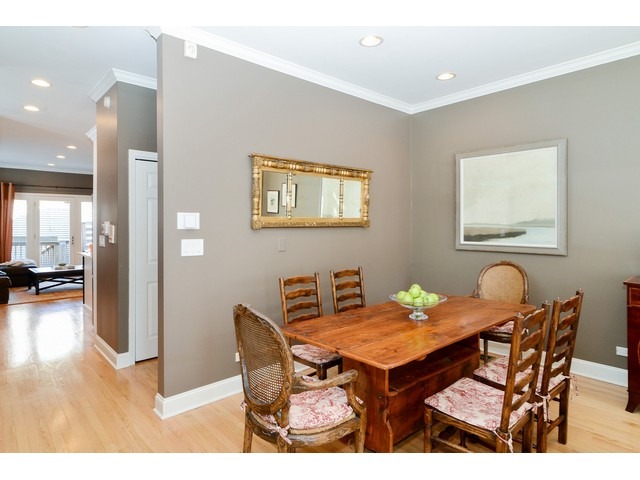2021 N Oakley Ave, Chicago, IL 60647 photo 6