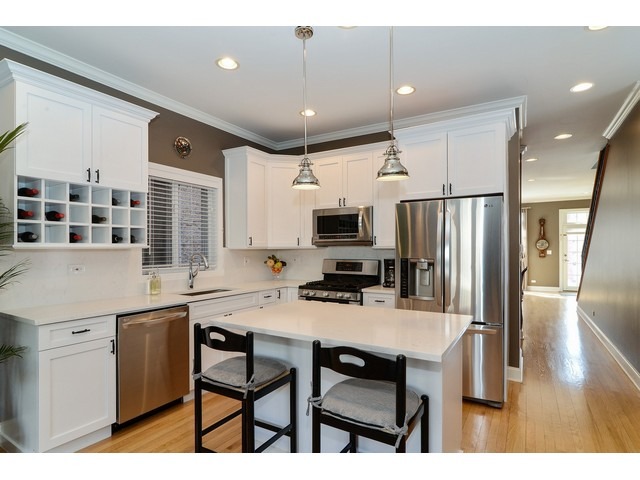 2021 N Oakley Ave, Chicago, IL 60647 photo 7