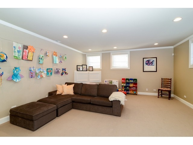 2021 N Oakley Ave, Chicago, IL 60647 photo 21