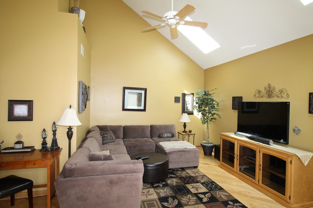 262 Shawnee Cir, Bartlett, IL 60103 photo 7