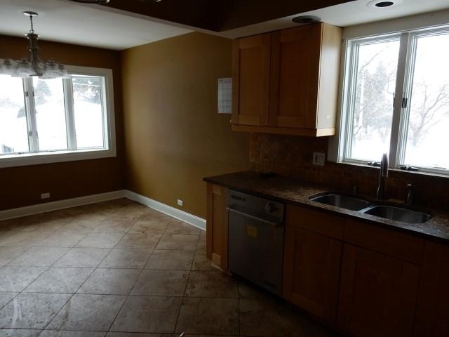 1131 Victoria Ave, Berkeley, IL 60163 photo 5
