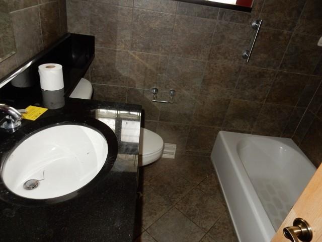 1131 Victoria Ave, Berkeley, IL 60163 photo 12