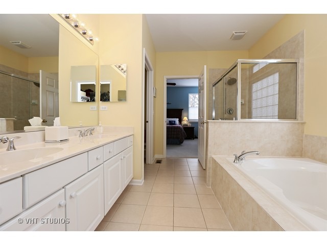 357 Adam Ct, Cary, IL 60013 photo 12