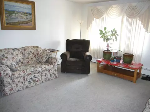 719 11th St, Peru, IL 61354 photo 2