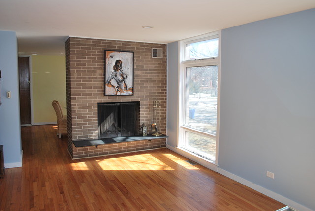 1050 E 49th St, Chicago, IL 60615 photo 4