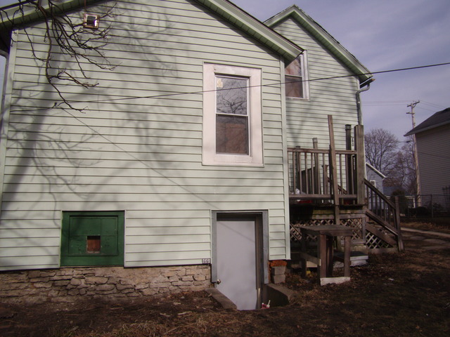 378 Raymond St, Elgin, IL 60120 photo 4
