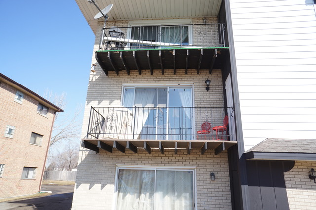 7230 W 86th St #2a, Bridgeview, IL 60455 photo 2