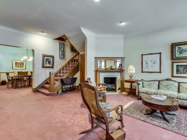 1355 E 50th St, Chicago, IL 60615 photo 3