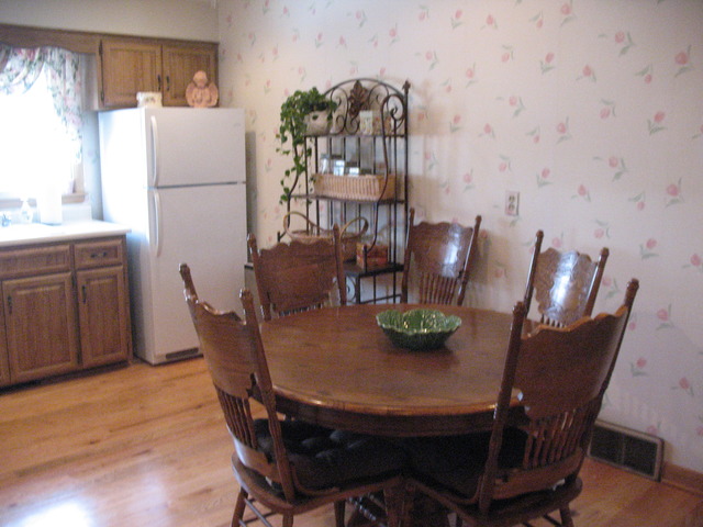 138 Robinson Dr, Morris, IL 60450 photo 3