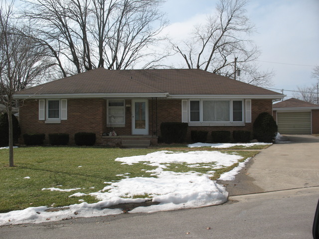 138 Robinson Dr, Morris, IL 60450 photo 1
